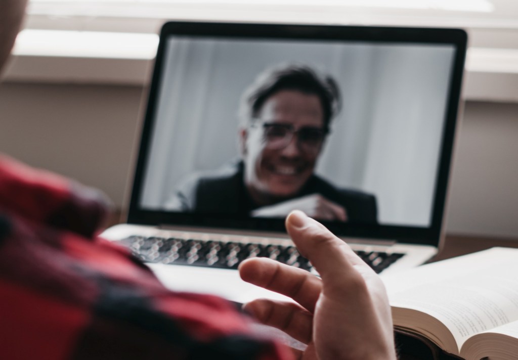 Com as novas funções, o Google Meet espera se equiparar a seus concorrentes.