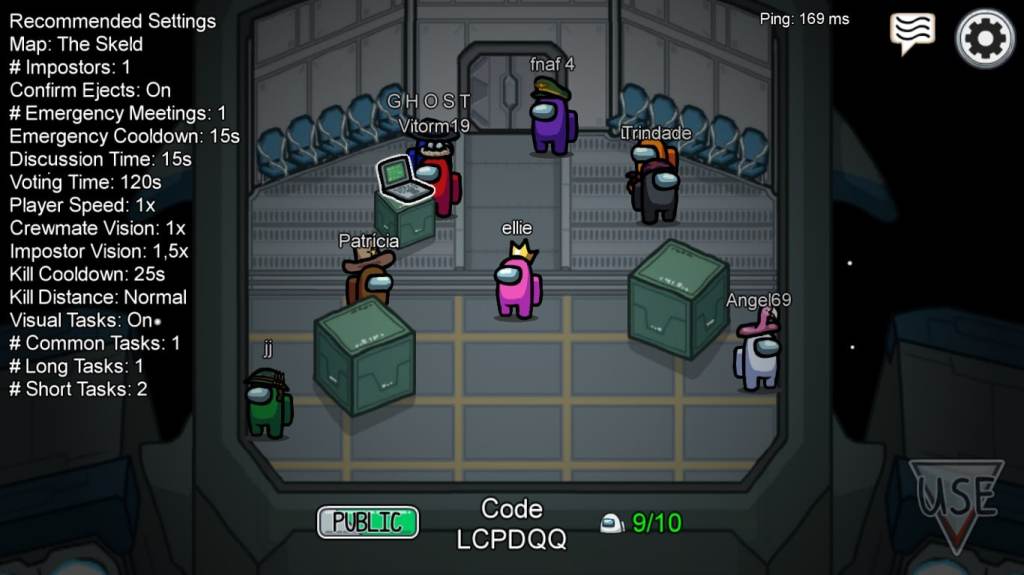 Sala inicial de Among Us onde os jogadores aguardam que o anfitrião inicie a partida.