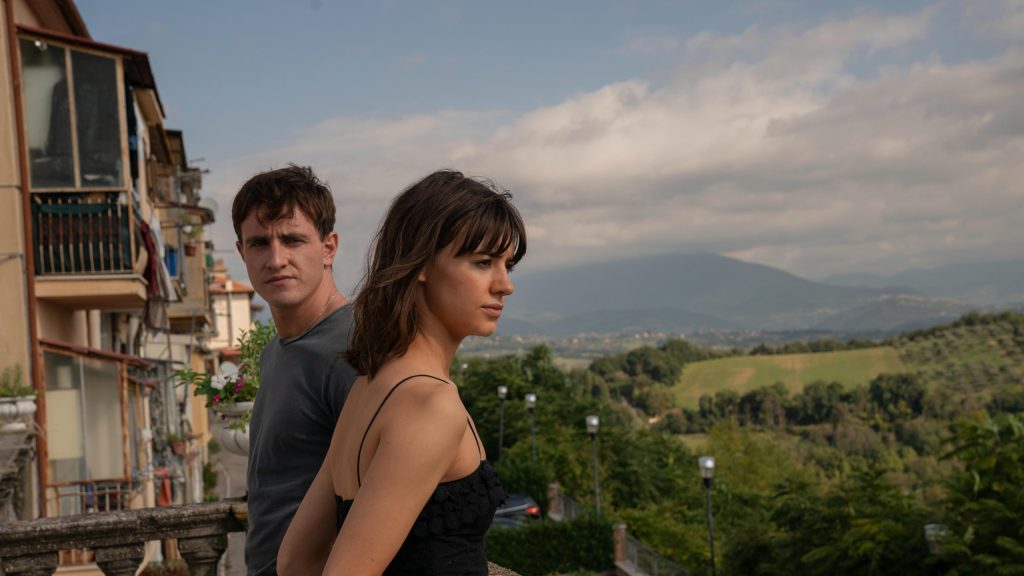 Daisy Edgar-Jones e Paul Mescal vivem Marianne e Connell na aclamada série da BBC, Normal People.