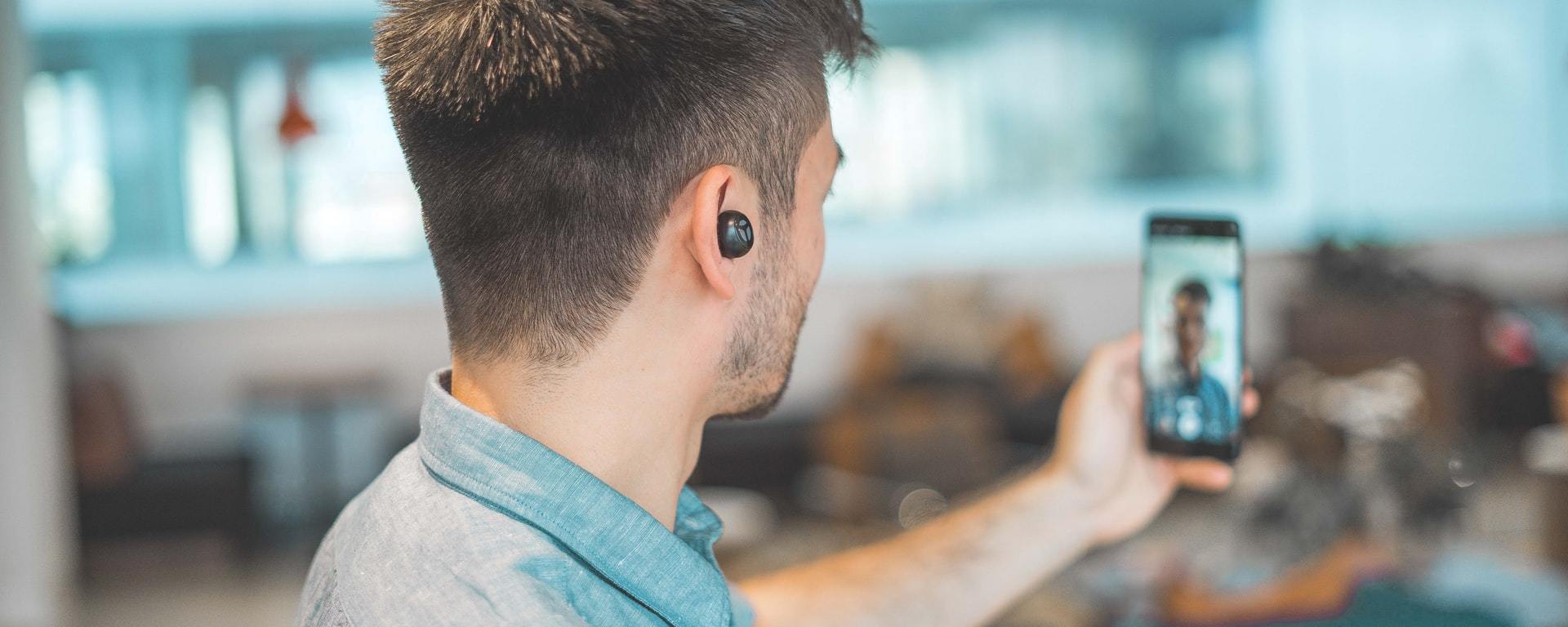 como usar audios salvos no TikTok