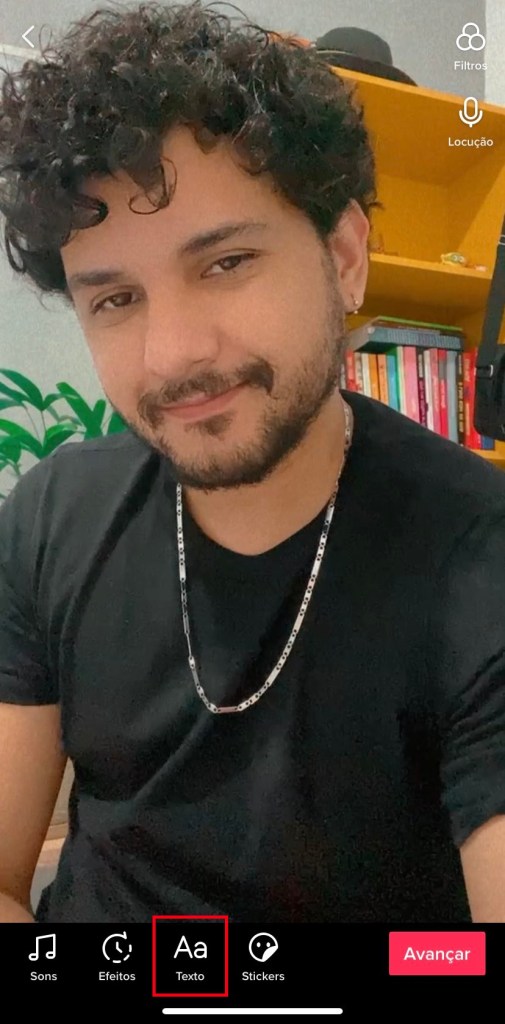 como colocar voz robo no tiktok