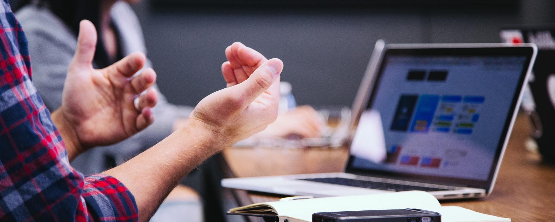 RD University oferece cursos gratuitos de marketing e vendas